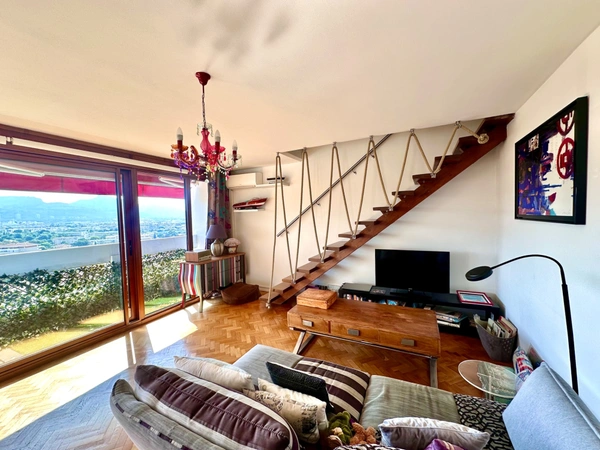 MARSEILLE 8ᵉ, Saint Giniez – DUPLEX 68 M² – VUE MER PANORAMIQUE MER –3 BALCONS et CAVE.