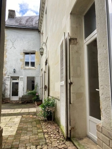 Hôtel particulier XVIIe — Cœur historique de Loudun