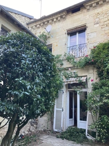 Hôtel particulier XVIIe — Cœur historique de Loudun