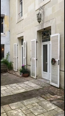 Hôtel particulier XVIIe — Cœur historique de Loudun