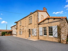 Ancien corps de ferme de caractère - Propriété familiale avec dépendances - 4 hectares avec étang privé - Idéal projet familial, agricole ou équestre - Fort potentiel touristique et gîtes - Environnem