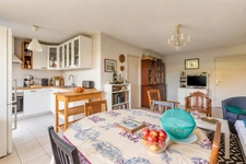Appartement T3, piscine et double parking - VILLEFRANCHE SUR SAONE (69)