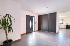 Maison d' exception entièrement de plain-pied avec Patio central sur 2 200m2