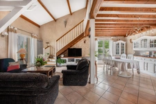 Maison TOUSSIEUX (01) 145 m² – 4 chambres – calme absolu – sans vis-à-vis – 2 garages