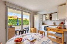 Appartement T3, piscine et double parking - VILLEFRANCHE SUR SAONE (69)