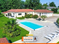 Maison d' exception entièrement de plain-pied avec Patio central sur 2 200m2