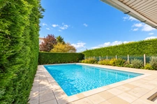 Appartement T3, piscine et double parking - VILLEFRANCHE SUR SAONE (69)