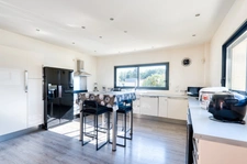 Maison d' exception entièrement de plain-pied avec Patio central sur 2 200m2