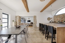 Maison entièrement restaurée avec cachet à GREZIEU LA VARENNE (69)