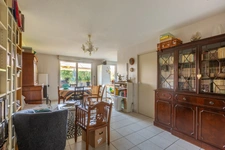 Appartement T3, piscine et double parking - VILLEFRANCHE SUR SAONE (69)