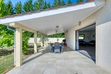 Maison d' exception entièrement de plain-pied avec Patio central sur 2 200m2