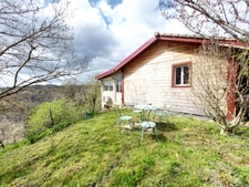 MAISON BOIS TYPE CHALET AVEC VUE DÉGAGÉE – CONFORT ÉTÉ/HIVER – LE TRAVET