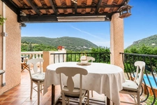 Villa familiale avec jardin et vue dégagée, aux portes de La Turbie