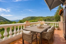 Villa familiale avec jardin et vue dégagée, aux portes de La Turbie