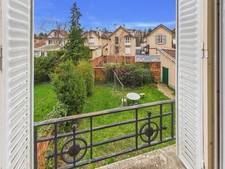 - 78000 VERSAILLES - QUARTIER MONTREUIL - CHARME DE L'ANCIEN - PARQUET MOULURES CHEMINEES - EXPOSE SUD SUR JARDIN - GRANDE CAVE -