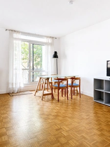 - 92100 BOULOGNE BILLANCOURT - METRO MARCEL SEMBAT - STUDIO EN PARFAIT ETAT - BALCON - 2EME ETAGE AVEC ASCENSEUR - CAVE - 