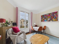 - 78000 VERSAILLES - QUARTIER MONTREUIL - CHARME DE L'ANCIEN - PARQUET MOULURES CHEMINEES - EXPOSE SUD SUR JARDIN - GRANDE CAVE -