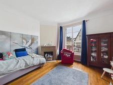 - 78000 VERSAILLES - QUARTIER MONTREUIL - CHARME DE L'ANCIEN - PARQUET MOULURES CHEMINEES - EXPOSE SUD SUR JARDIN - GRANDE CAVE -