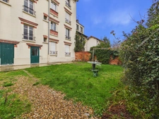- 78000 VERSAILLES - QUARTIER MONTREUIL - CHARME DE L'ANCIEN - PARQUET MOULURES CHEMINEES - EXPOSE SUD SUR JARDIN - GRANDE CAVE -
