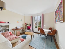 - 78000 VERSAILLES - QUARTIER MONTREUIL - CHARME DE L'ANCIEN - PARQUET MOULURES CHEMINEES - EXPOSE SUD SUR JARDIN - GRANDE CAVE -