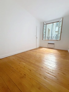 Un appartement de charme, traversant, au cœur du 12ᵉ — à deux pas de la Bastille