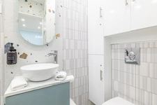 - 75017 PARIS - TERNES - RUE RENNEQUIN - RDC SUR COUR - INTEGRALEMENT REFAIT ET ISOLE - BEAUCOUP DE CHARME - PLAN IDEAL -