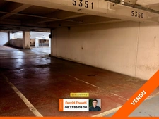 - 75015 PARIS - TOUR MONTPARNASSE - GRAND EMPLACEMENT PARKING DE 11M2 - SECURISEE -