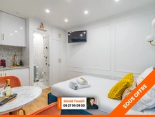 - 75017 PARIS - TERNES - RUE RENNEQUIN - RDC SUR COUR - INTEGRALEMENT REFAIT ET ISOLE - BEAUCOUP DE CHARME - PLAN IDEAL -