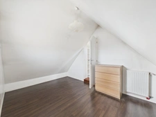 - 78220 VIROFLAY - MAISON FAMILIALE AVEC EXTENSION 140m2 - 3 NIVEAUX - 4 à 5 CHAMBRES - SOUS SOL - BAIGNE DE LUMIERE - GARAGE - ESPACES EXTERIEURS - BEAUX VOLUMES - PROCHE GARES