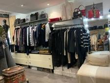 Fonds de commerce à vendre proche grasse centre ville prêt a porter homme femme enfant .accessoire de mode .produits de beauté
