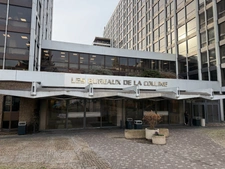 SAINT-CLOUD 92 – Bureau lumineux 18 m² – Les Bureaux de la Colline – 1er étage – 79 500 €