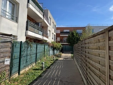 ROMAINVILLE – 3 PIÈCES 68 M² – ASCENSEUR PARKING - BALCON VUE JARDIN - CALME