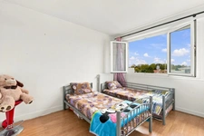 MONTREUIL — 3 PIÈCES 56 m² AU DERNIER ÉTAGE AVEC STATIONNEMENT — EXCLUSIVITÉ