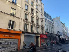 Paris – 2 pièces traversant de 54,3 m² au 1er étage, à 150 m de place de la République