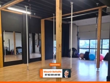 LOCAL PROFESSIONNEL 260 M² – BUREAUX + RDC POLYVALENT – VAL D'EUROPE – 2 PARKINGS