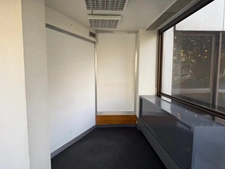 SAINT-CLOUD 92 – Bureau lumineux 18 m² – Les Bureaux de la Colline – 1er étage – 79 800 €