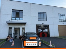 LOCAL PROFESSIONNEL 260 M² – BUREAUX + RDC POLYVALENT – VAL D'EUROPE – 2 PARKINGS