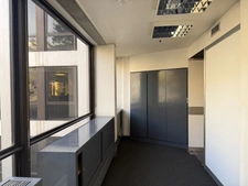 SAINT-CLOUD 92 – Bureau lumineux 18 m² – Les Bureaux de la Colline – 1er étage – 79 800 €