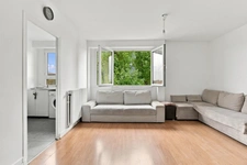 MONTREUIL — 3 PIÈCES 56 m² AU DERNIER ÉTAGE AVEC STATIONNEMENT — EXCLUSIVITÉ
