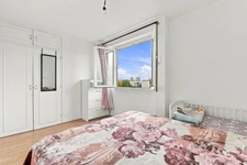 MONTREUIL — 3 PIÈCES 56 m² AU DERNIER ÉTAGE AVEC STATIONNEMENT — EXCLUSIVITÉ