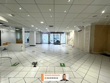 Local/bureau à vendre CASTELNAUDARY (11) - LOCAL COMMERCIAL - VISIBILITE - EMPLACEMENT - LUMINEUX -