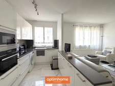 PARIS 17 - PEREIRE / TERNES : APPARTEMENT FAMILIAL AVEC BALCON ET VUE DÉGAGÉE