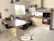 Villa de plain-pied de 152 m² avec piscine à Lamasquère