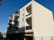 Magnifique 3 pièces traversant de 71 m² avec balcon, loggia et cave