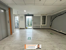 Local/bureau à vendre CASTELNAUDARY (11) - LOCAL COMMERCIAL - VISIBILITE - EMPLACEMENT - LUMINEUX -