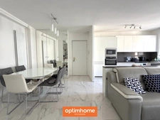 PARIS 17 - PEREIRE / TERNES : APPARTEMENT FAMILIAL AVEC BALCON ET VUE DÉGAGÉE