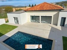 Plain-pied moderne 70 m² de pièce de vie – Piscine & prestations haut de gamme à Laroque-D'Olmes (09)
