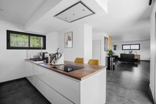 Villa moderne et de plain-pied à vendre 5 pièces (31)