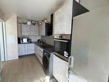 Magnifique 3 pièces traversant de 71 m² avec balcon, loggia et cave