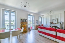 Lyon 7ᵉ – Duplex haussmannien avec vue panoramique